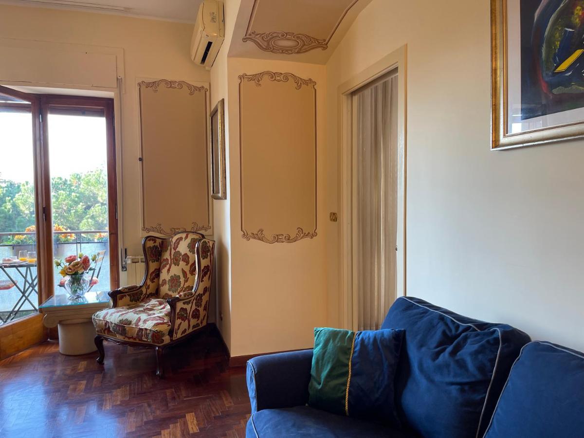 Lady house Parcheggio gratuito e custodito Reggio Calabria Esterno foto