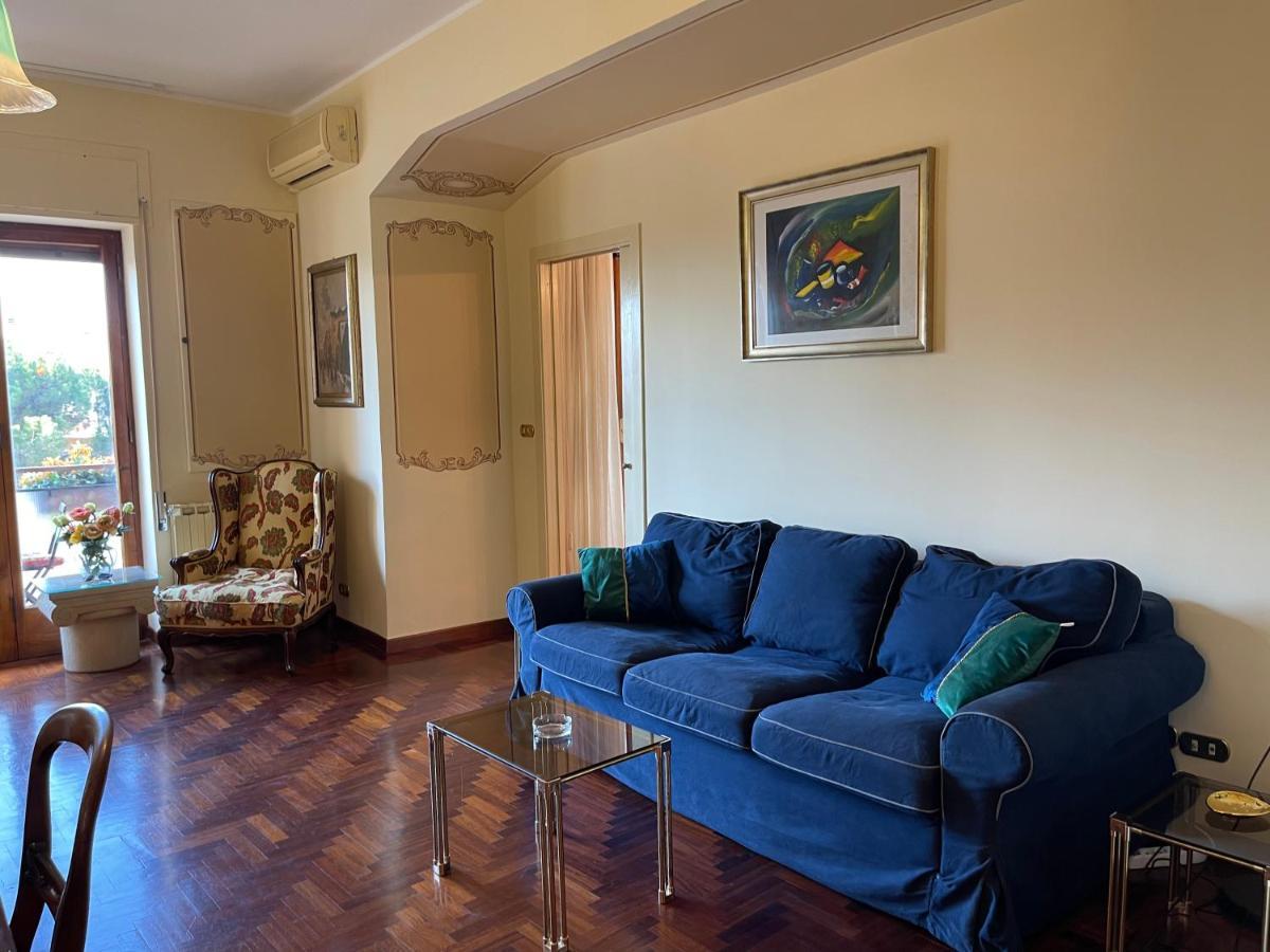 Lady house Parcheggio gratuito e custodito Reggio Calabria Esterno foto